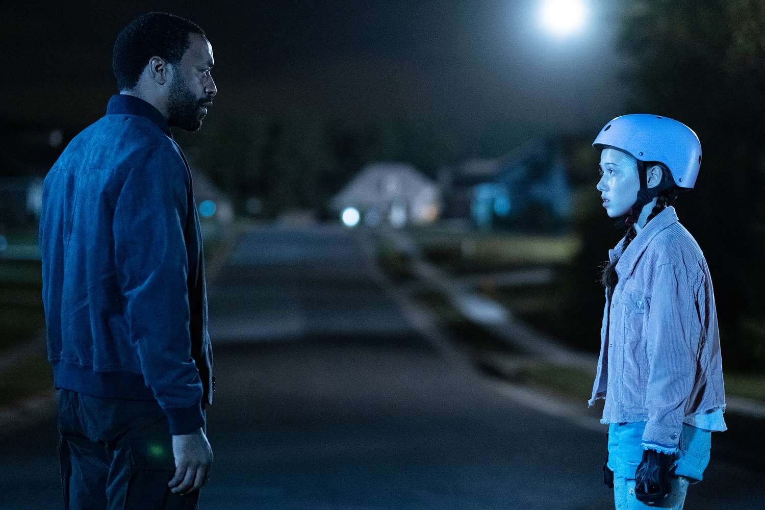 T H E L I F E O F C H U C K Chiwetel Ejiofor Violet Mc Graw 060225 C0722Be9108B400C89496Fddde5E8838